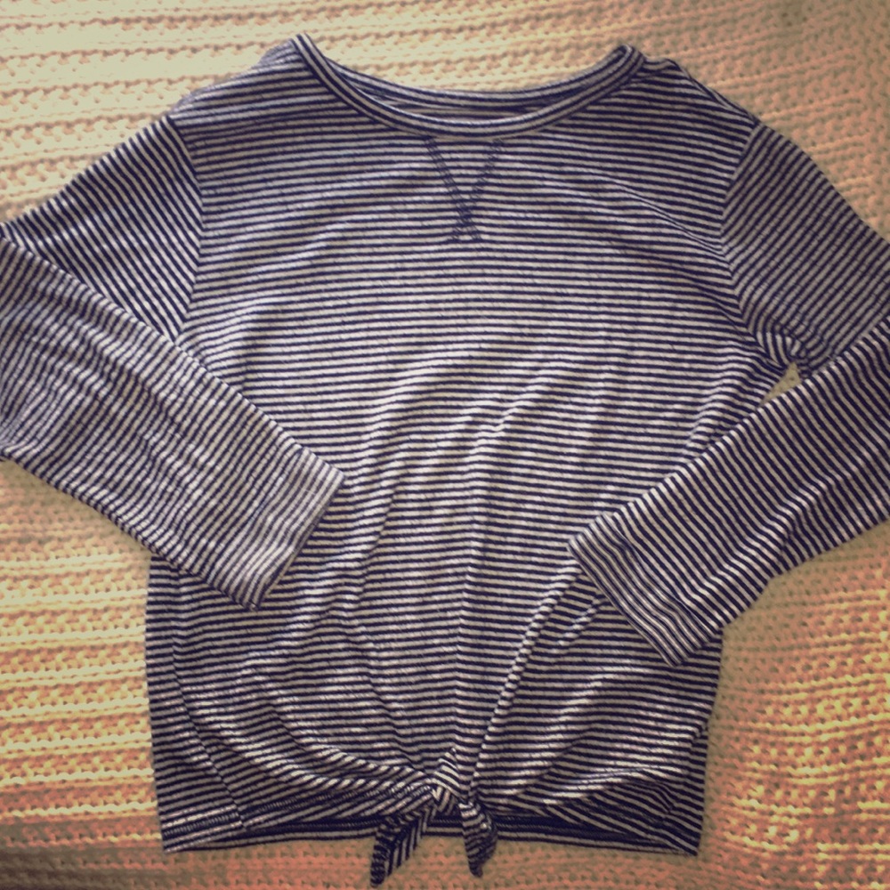 Cute black and white Long sleeve shirt